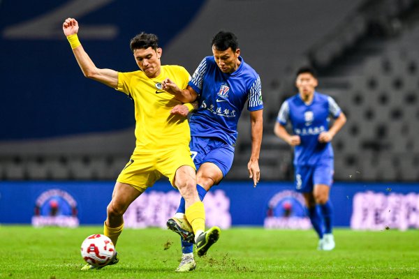 速配资 中超积分榜：海港63分领跑，申花61分超越蓉城位列第二